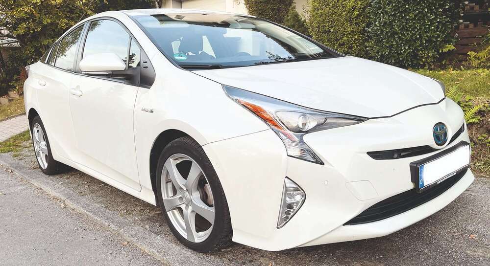 Toyota Prius 110.900 km 13.250 € Engelskirchen 51766