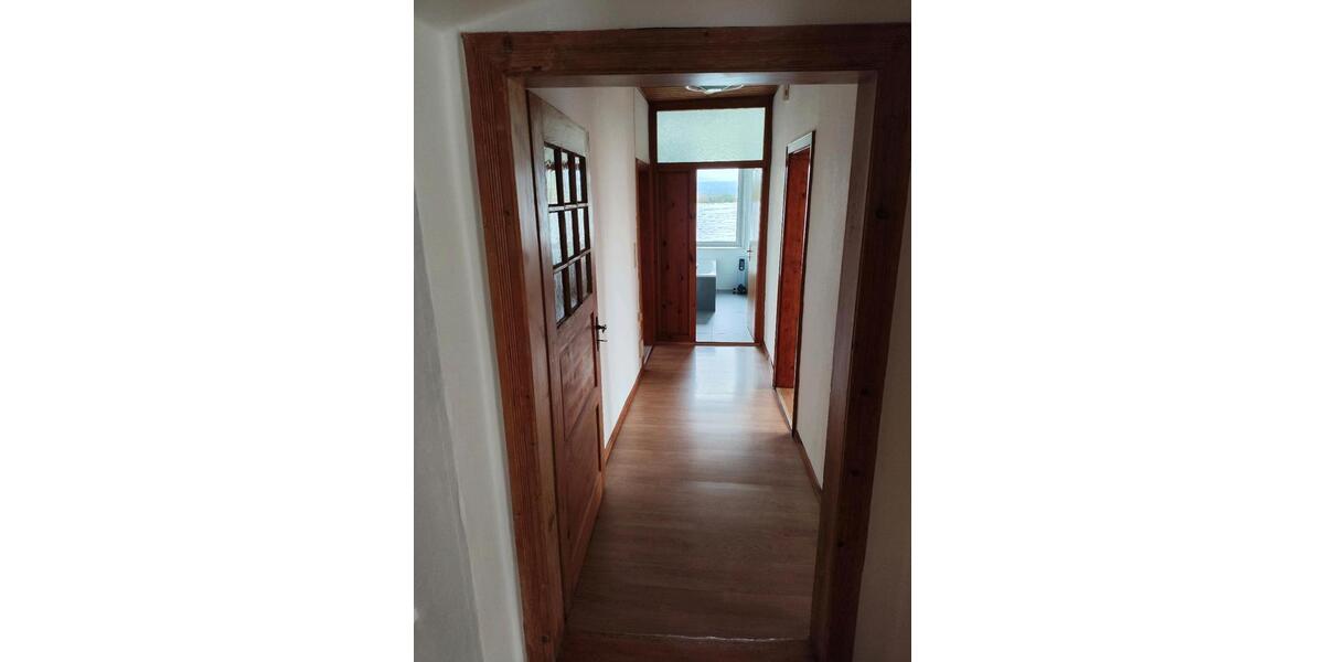 Etagenwohnung Hengersberg - 5 Zimmer, 140 m&sup2;, 550&euro; | Angebot:25918895