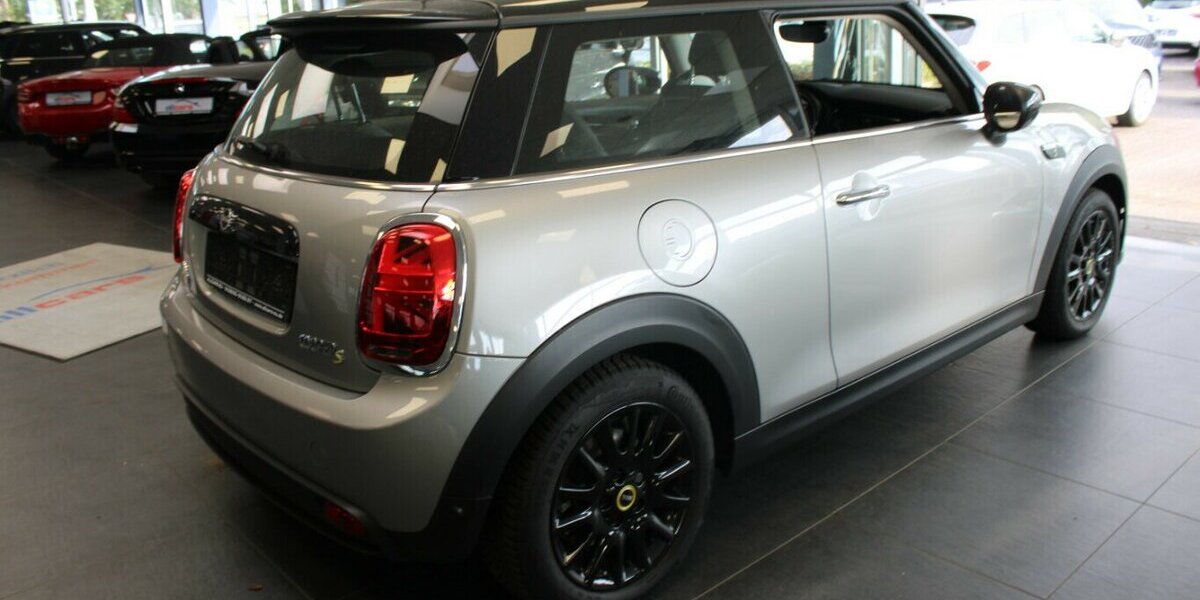 Mini Cooper SE Classic Trim 23.020 km 18.480 &euro; Euskirchen 53881
