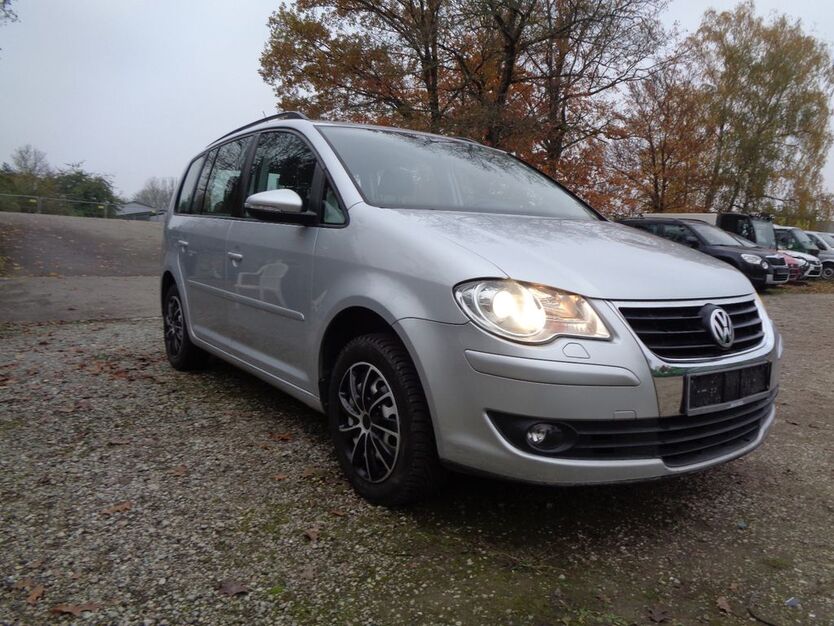VW Touran 182.479 km 6.300 € Regensburg 93055