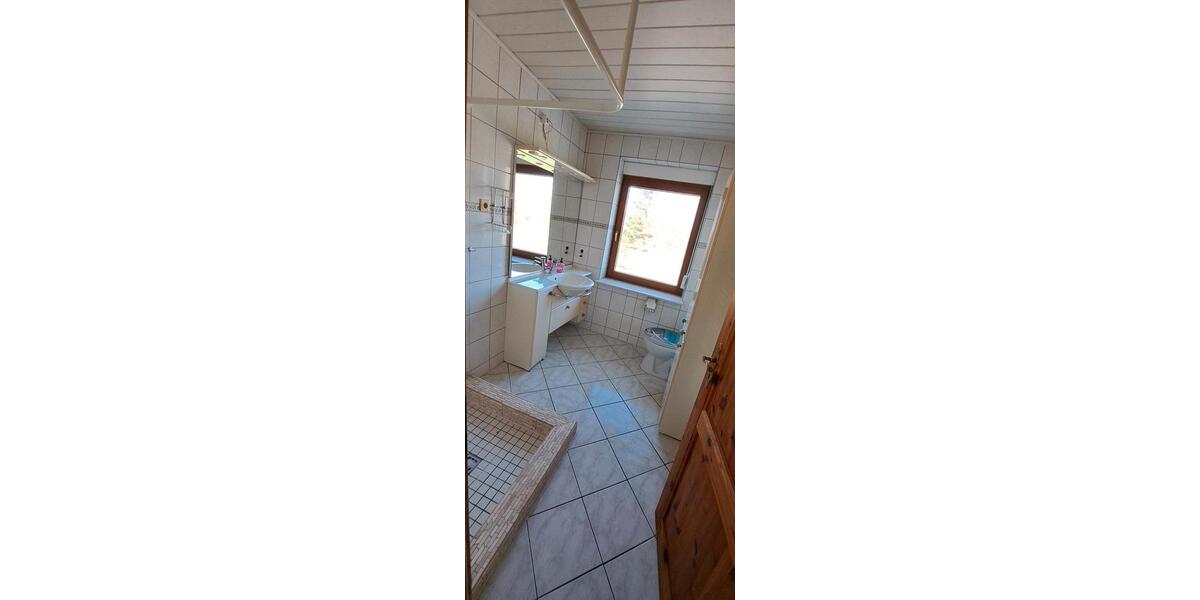 Dachgeschoßwohnung Bredstedt - 3 Zimmer, 100 m&sup2;, 1.250&euro; | Angebot:26345734