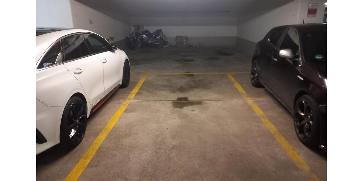 2 hintereinander angeordnete Tiefgaragenstellplätze München Laim, zimmer