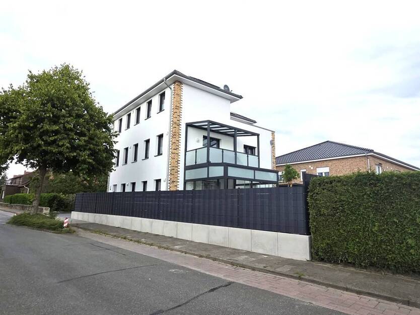 Drei-Zimmer-Dachgeschosseigentumswohnung mit Balkon 2 zimmer