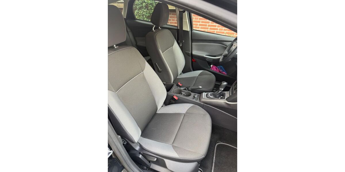 Ford Focus 71.500 km 5.700 &euro; Übach Palenberg 52531