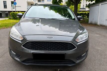Ford Focus 122.812 km 5.000 &euro; Böblingen 71032
