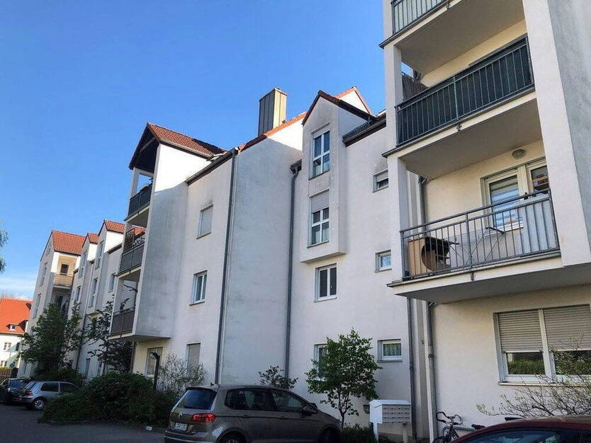 Helle 1-Raum-Wohnung mit Balkon & separater Küche in Leipzig - Stellplatz optional