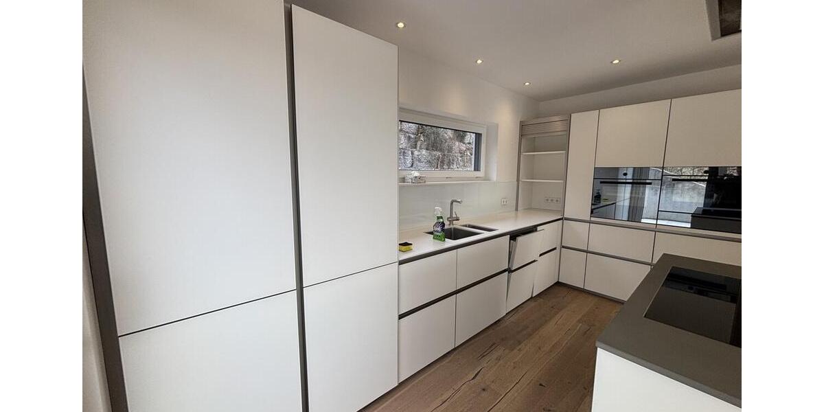 Einfamilienhaus Remshalden - 7 Zimmer, 211 m&sup2;, 3.000&euro; | Angebot:24808098