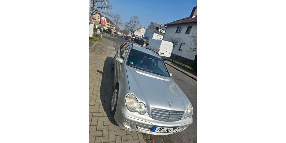 Mercedes-Benz C 180 245.961 km 1.699 &euro; Hausen 63179