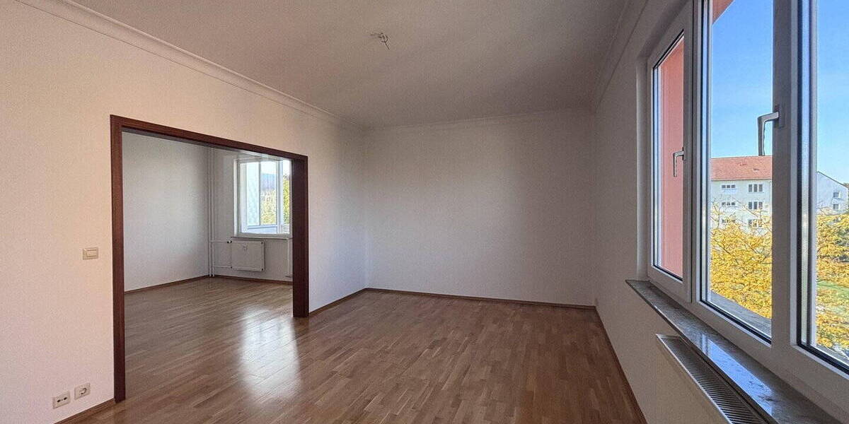 Etagenwohnung Hoyerswerda - 3 Zimmer, 109 m&sup2;, 153.000&euro; | Angebot:26015854