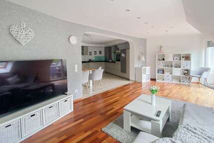 Wohnung zum Kaufen in Übach-Palenberg 220.000 € 96.05 m² 3.5 zimmer