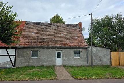 Doppelhaushälfte mit Renovierungsbedarf 2 zimmer