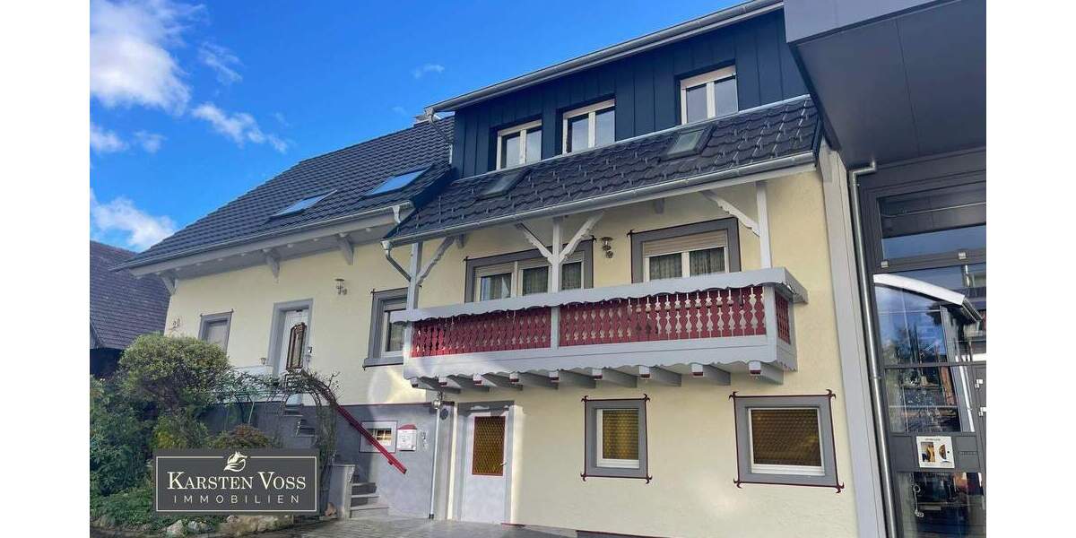 Geräumiges Zweifamilienhaus mit viel Potenzial in Oberkirch-Tiergarten 1 zimmer