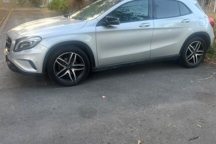 Mercedes-Benz GLA 200 90.000 km 16.500 &euro; Dortmund 44328