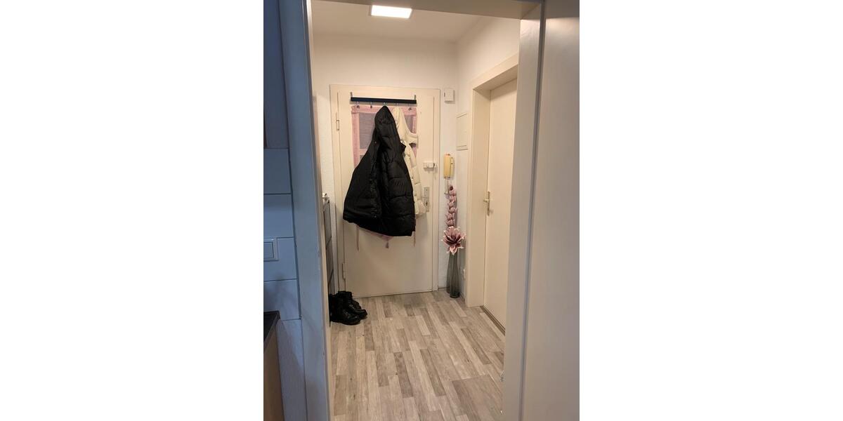 Dachgeschoßwohnung Hattingen - 2.5 Zimmer, 45 m&sup2;, 415&euro; | Angebot:25541379