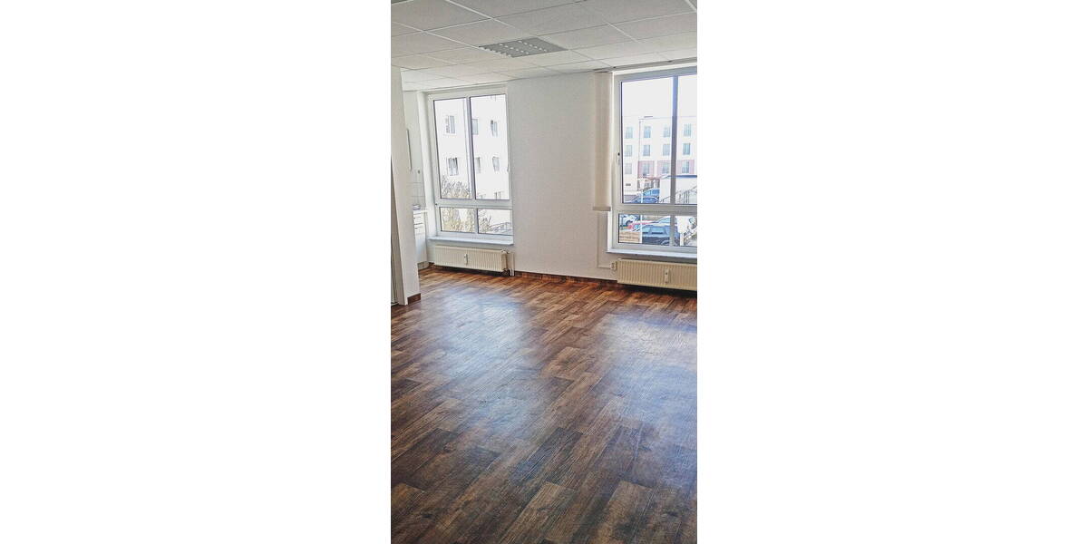 Etagenwohnung Anklam Mittelfeld - 5 Zimmer, 145 m&sup2;, 1.350&euro; | Angebot:26200835