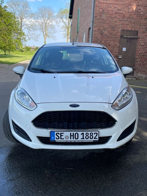 Ford Fiesta 149.310 km 4.800 € Nehms 23813