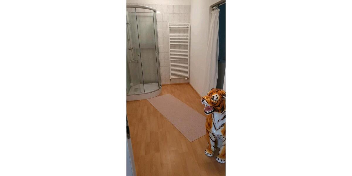 98 Quadratmeter Mietfläche zum Teilen Psychologe, Physiologie us zimmer