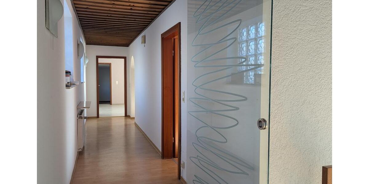 Etagenwohnung Böhl-Iggelheim Iggelheim - 3.5 Zimmer, 110 m&sup2;, 800&euro; | Angebot:26000142