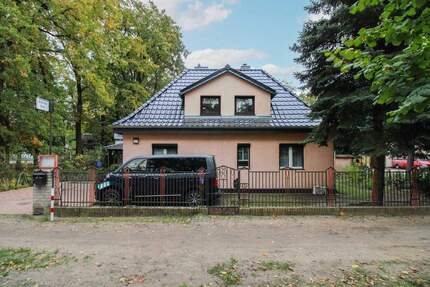 Wohnhaus mit Gewerbeeinheit in beliebter Lage von Erkner zimmer