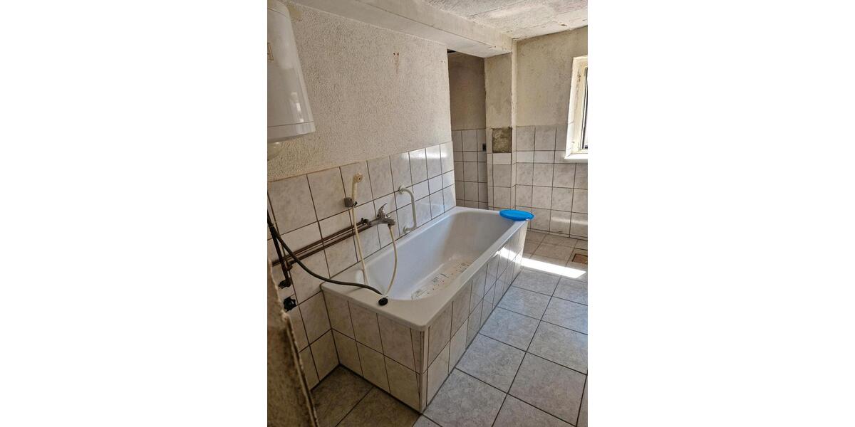 Einfamilienhaus Schkopau - 4 Zimmer, 94 m&sup2;, 75.000&euro; | Angebot:24852052