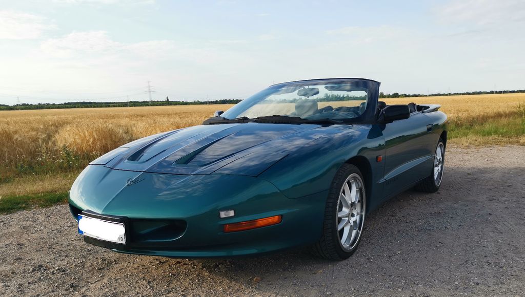 Pontiac Firebird 132.300 km 5.900 &euro; Wolfen 06766
