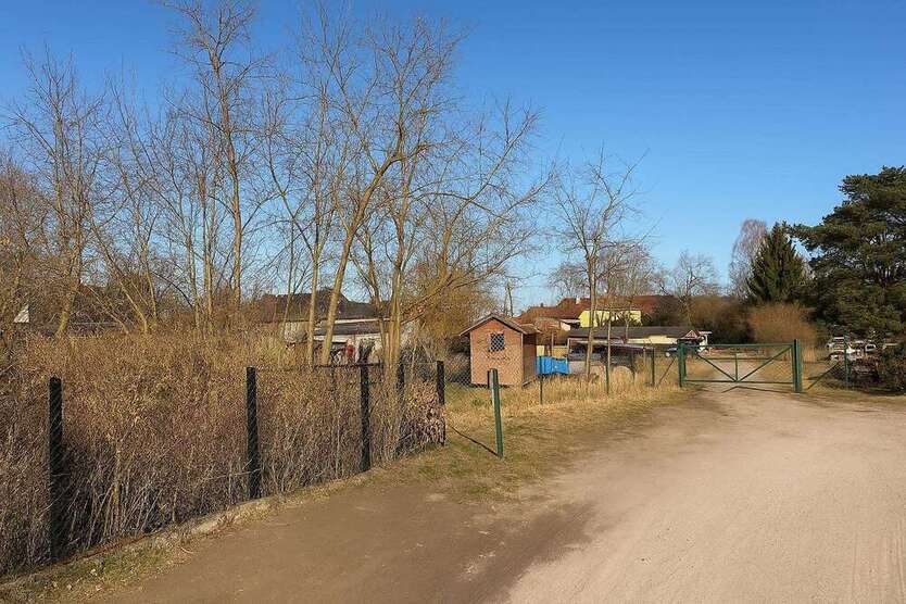 Grundstück zu verkaufen in Bötzow 395.000 € 4540 m²