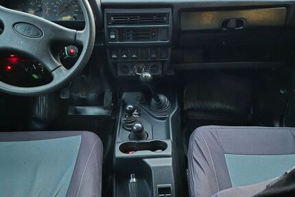 Lada Niva 49.600 km 10.200 &euro; Kall 53925