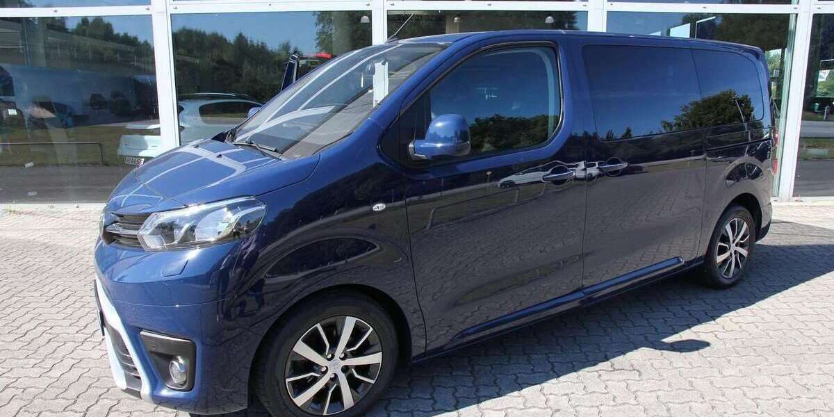 Toyota Verso 62.500 km 28.480 &euro; Neumünster 24539