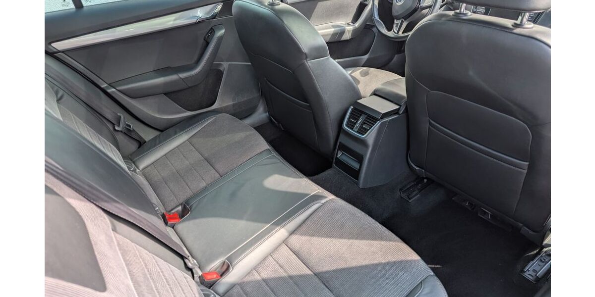 Skoda Octavia 137.652 km 12.600 &euro; Petersberg 36100