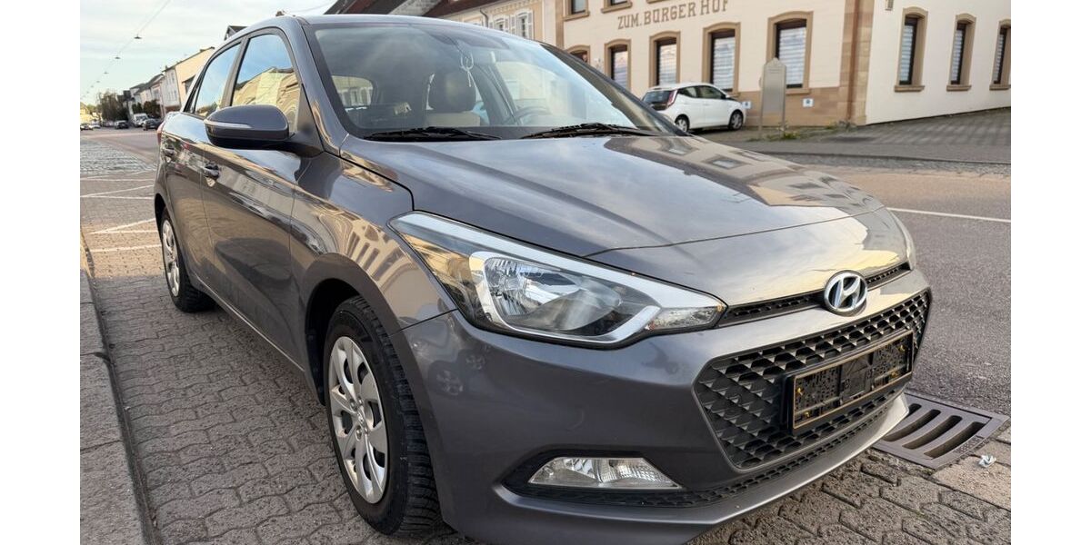 Hyundai i20 81.800 km 10.700 &euro; Saarlouis 66740