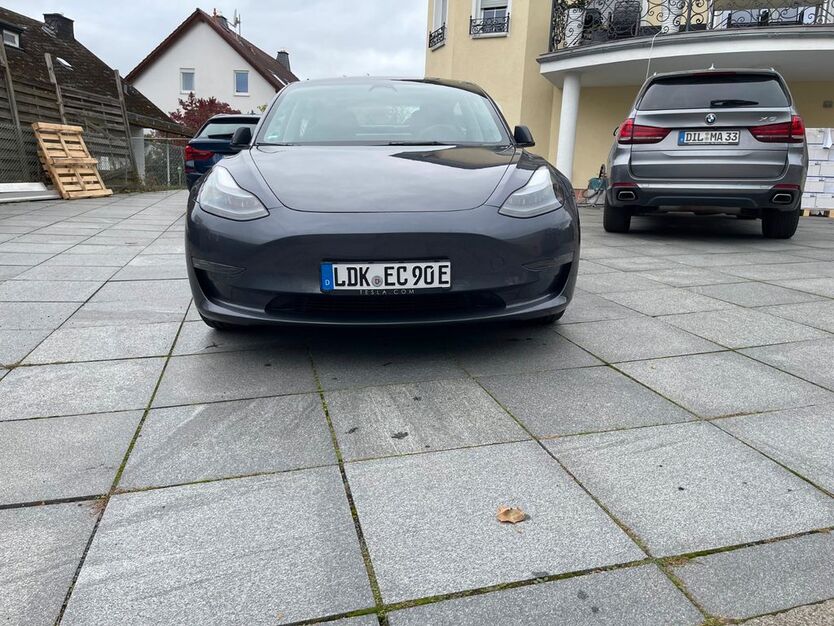 Tesla Model 3 100.000 km 30.000 € Asslar 35614