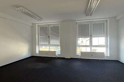 Büro in Bonn 1.937 € 242 m² zimmer