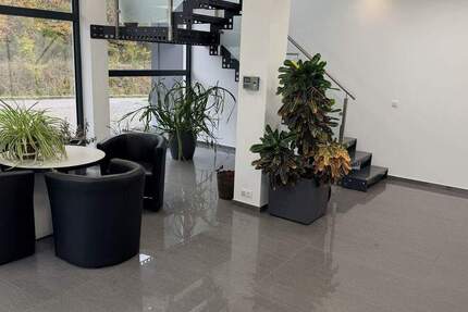 Lukrative Bürofläche in einem Gemeinschaftsbüro im modernen Gewerbepark Am Nusskopf 2 zimmer