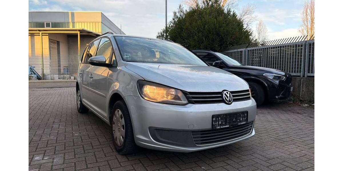 VW Touran 155.572 km 4.999 &euro; Hockenheim 68766