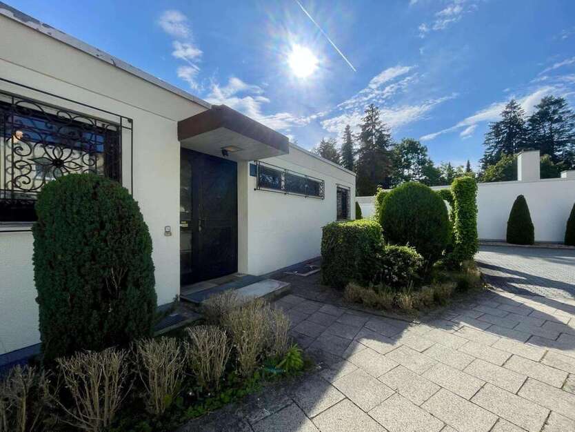 Haus zum Kaufen in München 890.000 € 111 m²