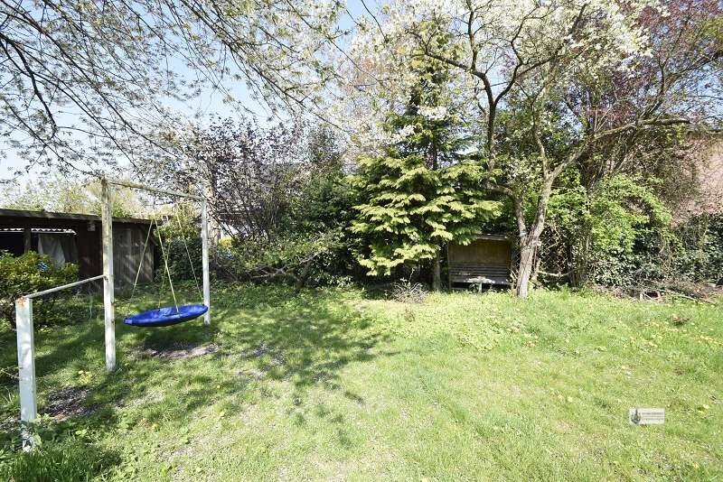Großes Einfamilienhaus mitten im Zentrum von Kirchweyhe mit großem Garten und Garage - Einfamilienhaus Weyhe | Angebot:26232565