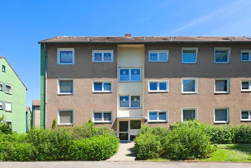 Wir renovieren für Sie! 2 - Zimmer Wohnung mit neuem Duschbad, Laminatboden und Balkon in Ahlen!