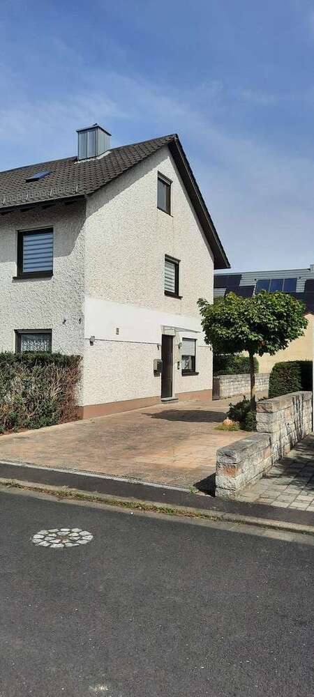 Haus zum Kaufen in Röthlein 364.900 € 144 m²