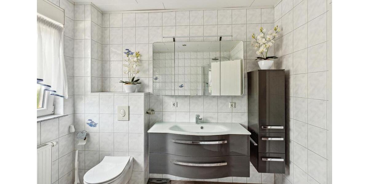 Bungalow Laupheim - 6 Zimmer, 160 m&sup2;, 660.000&euro; | Angebot:26185422