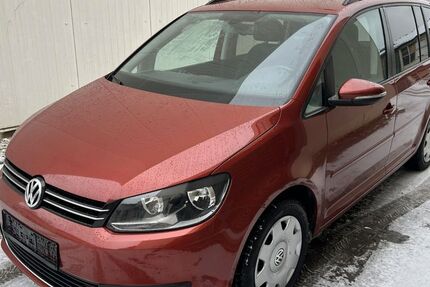 VW Touran 161.000 km 6.999 &euro; Berlin 12277