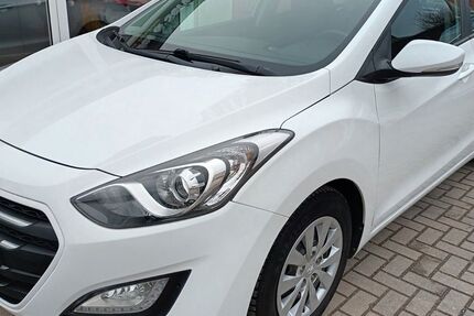 Hyundai i30 98.030 km 9.490 &euro; Limbach-Oberfrohna 09212