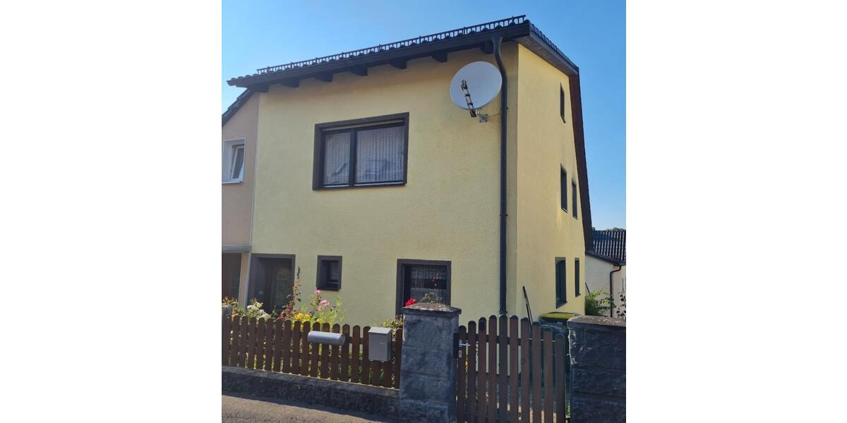 Doppelhaushälfte Marktredwitz - 4 Zimmer, 98 m&sup2;, 160.000&euro; | Angebot:22082738