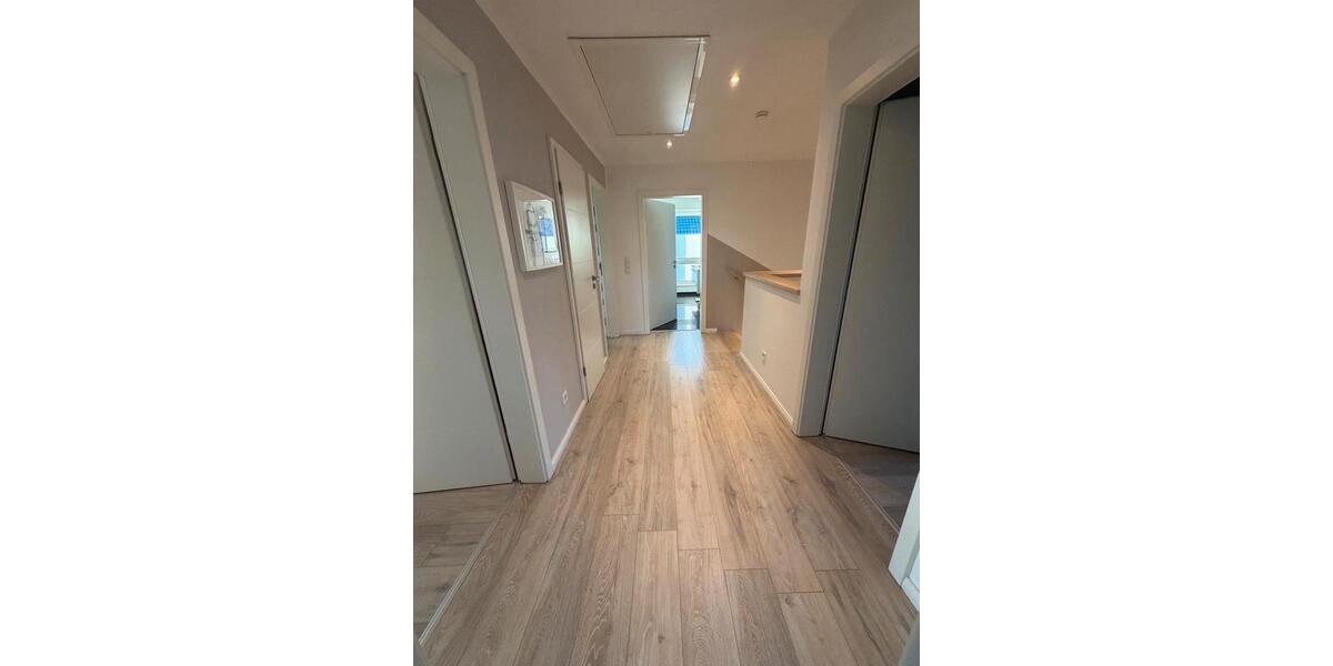 Einfamilienhaus Harrislee - 8 Zimmer, 204 m&sup2;, 899.000&euro; | Angebot:27146919