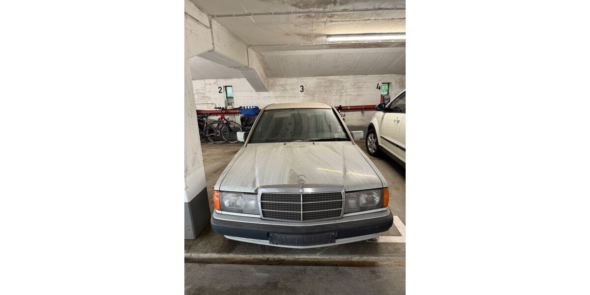 Mercedes-Benz 190 135.000 km 9.500 € nürnberg 90479