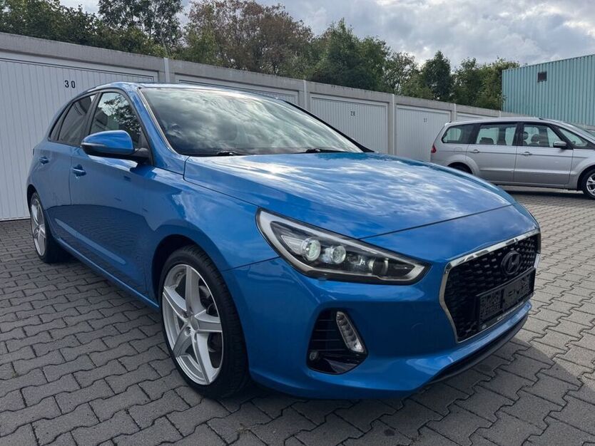 i30