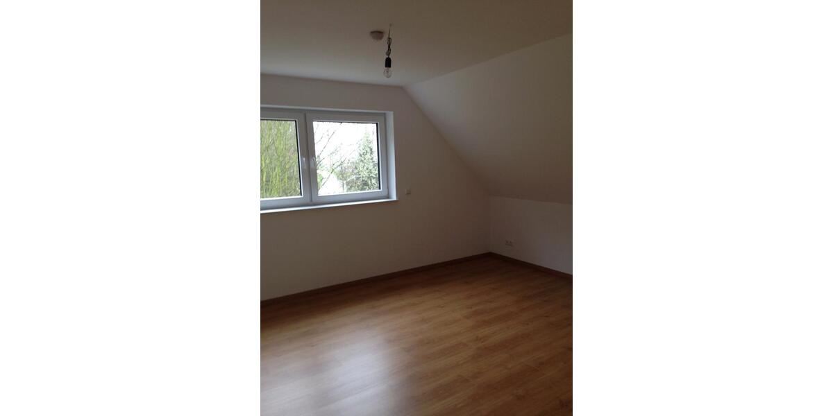Etagenwohnung Hille - 3 Zimmer, 124 m&sup2;, 1.190&euro; | Angebot:26049785
