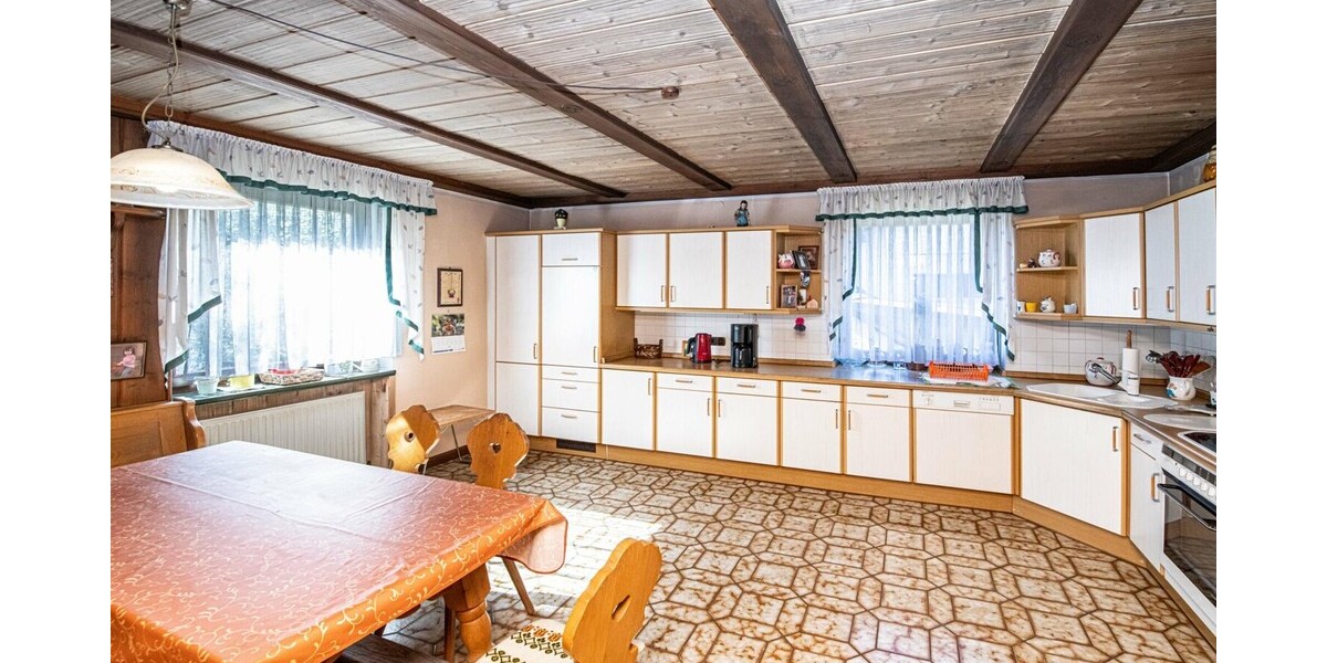 Großzügiges Haus mit 2 Wohneinheiten möglich – ideal für Familie oder Vermietung - Einfamilienhaus Schönsee | Angebot:26443086