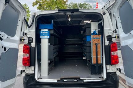 Opel Vivaro 134.914 km 16.690 € München 81825