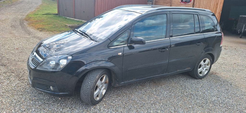 Opel Zafira 201.000 km 2.000 &euro; Aindling- Hausen 86447