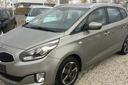 Kia Carens Dream Team.Temp.,Klimaaut.7 Sitze,usw.! 242.000 km 5.750 € Himmelkron 95502